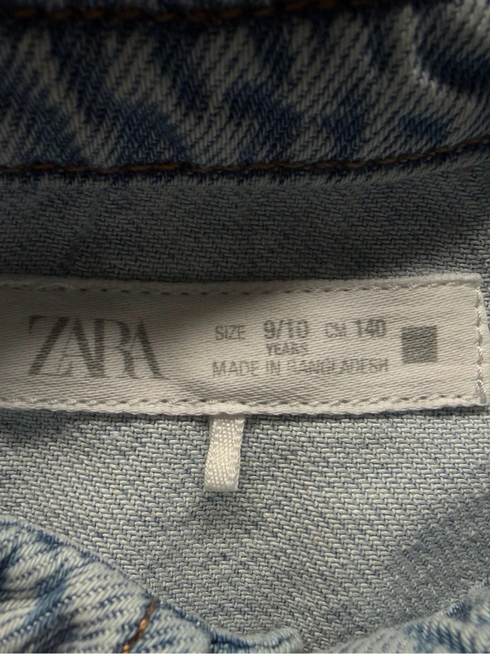 Zara Boys Light Wash Denim Short Sleeve Button Down Shirt Size 9/10